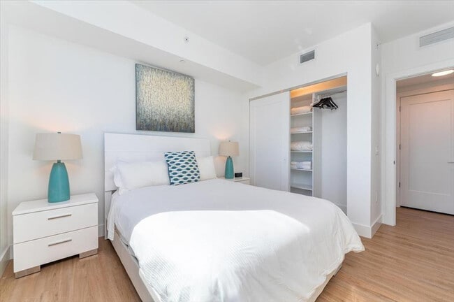 Photo - 460 NE 5th St Unidad ID1040092P