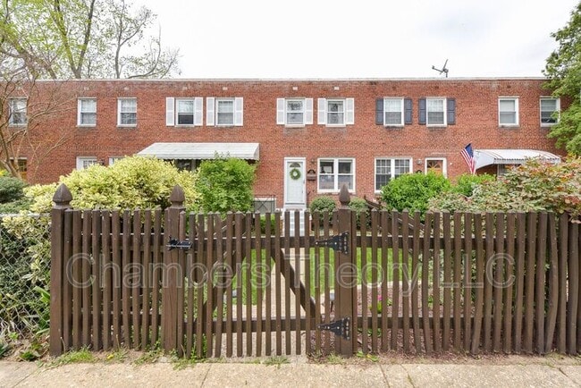 Photo - 629 S Henry St