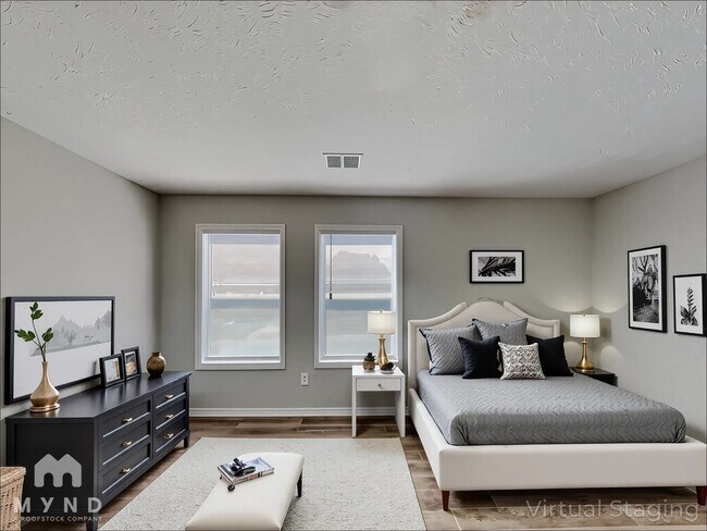 Photo - 947 Mainstreet Lake Dr