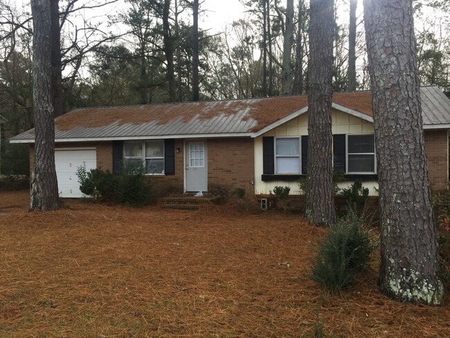 Photo - 3 Bedroom/1.5 Bath Home on Westside!