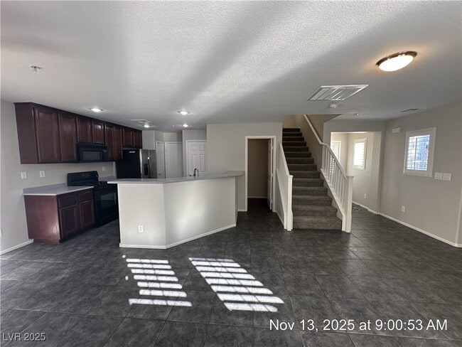 Photo - 179 Desert Pond Ave House