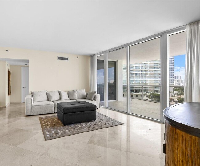 400 Alton Rd Unit 907