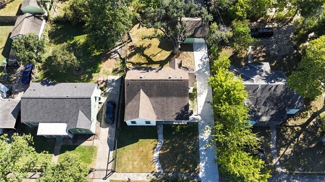 Photo - 6908 Moss Rose St