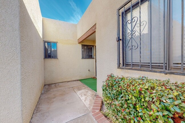 Photo - Tramway/Indian School TH 2/BD 2/BA 2/CG