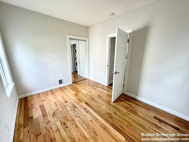 Photo - 6 Cawfield St Unit 2