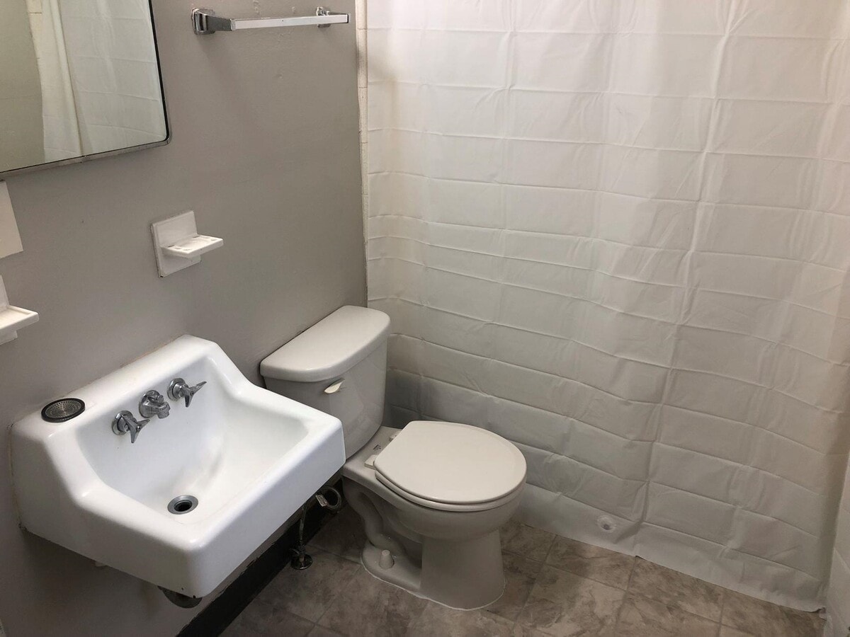 Photo - 545 E Call St