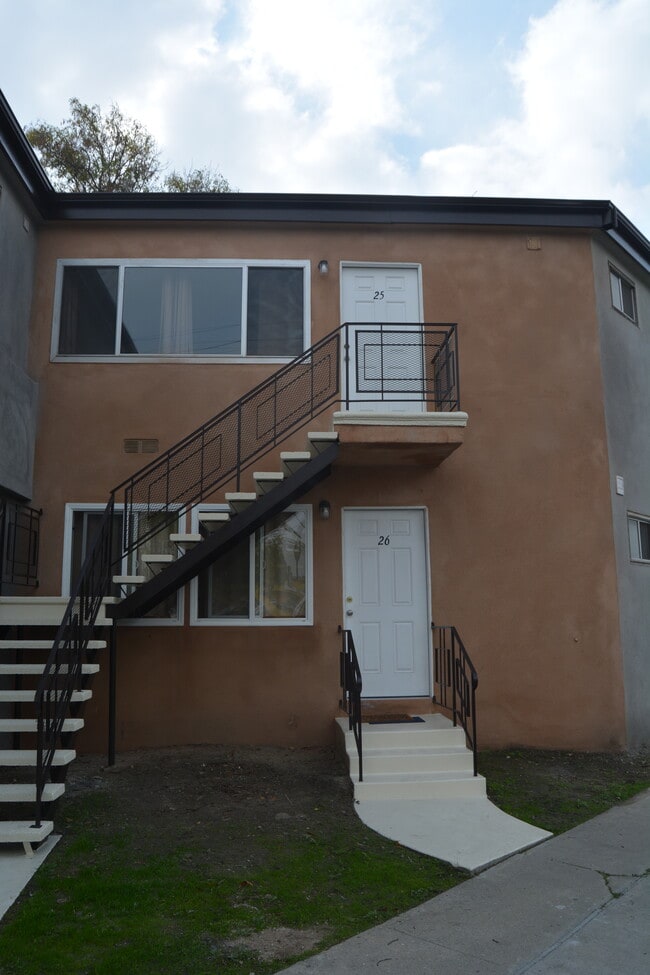 Building Photo - Islander Apartments
