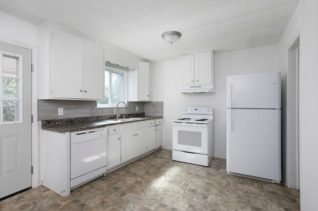 Photo - 1110 Lowry Ave Unit 1110 Lowry Ave  B