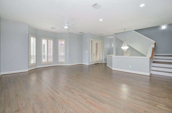 Photo - 1016 Studer St