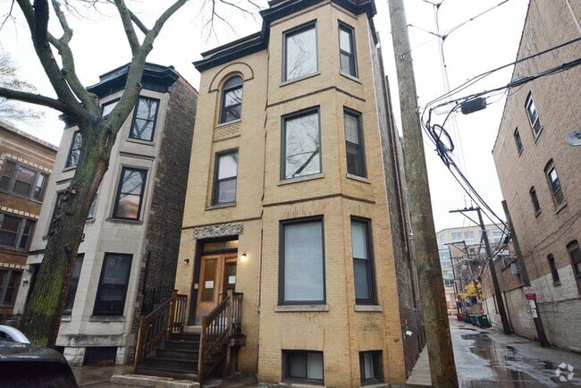 Building Photo - 850 W Fletcher St Unit 1R Rental