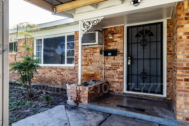 Photo - 206 Williamsburg Pl