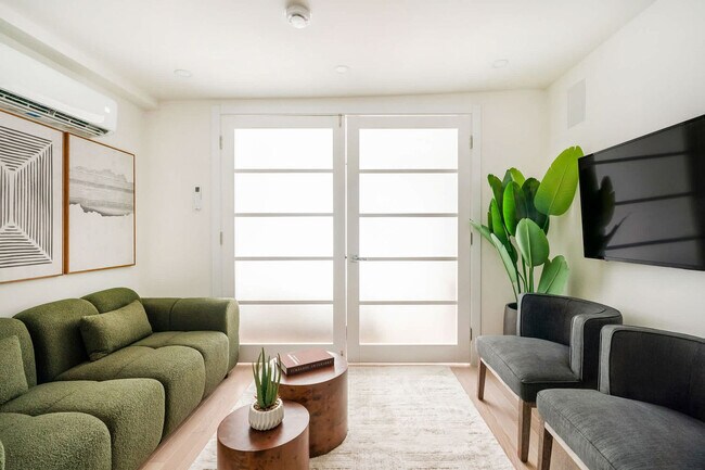 Photo - 335 E 22nd St Unidad SI ID1542991P