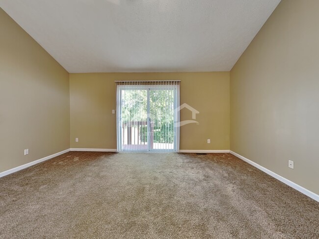 Photo - 439 Parkview Ct