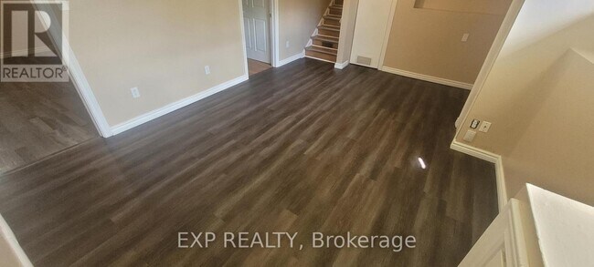 Photo - 350 Tampa Dr