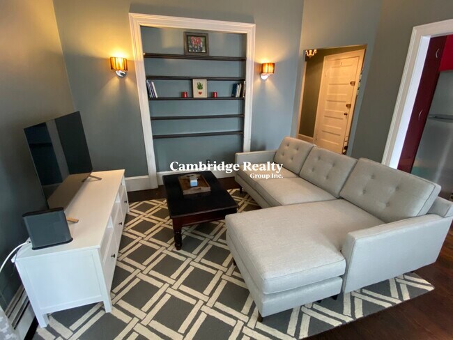 Photo - 15 Trowbridge St Condo Unit 2