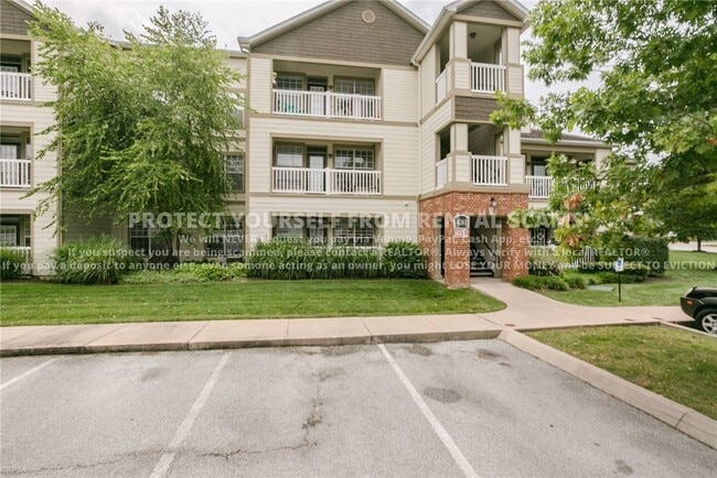 Building Photo - 4261 NE Meadow Creek Cir Unit 105