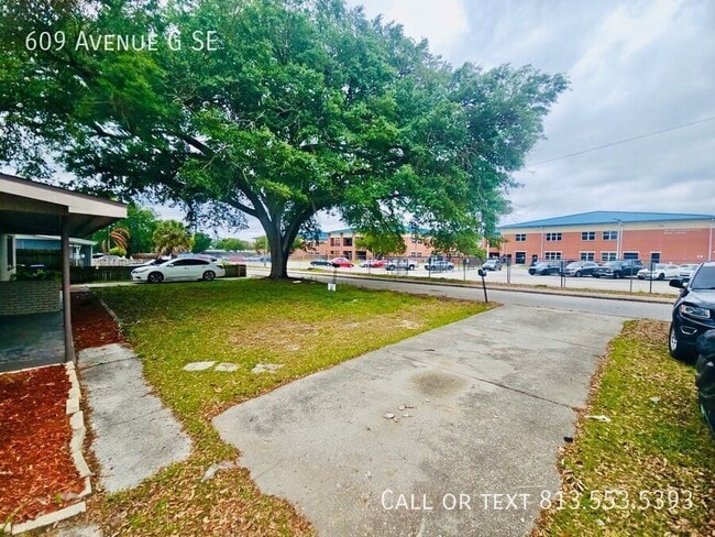 Photo - 609 Ave G SE
