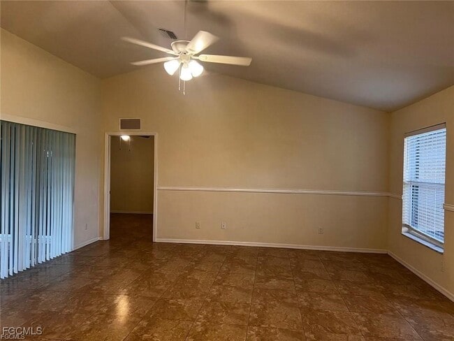 Photo - 16 Nelson Rd S