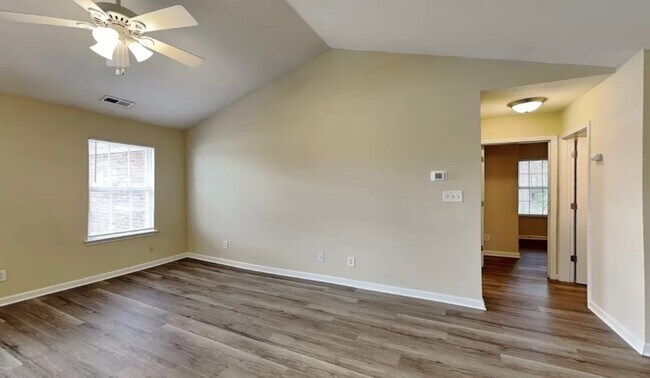 Photo - 437 Ruby Oaks Ln