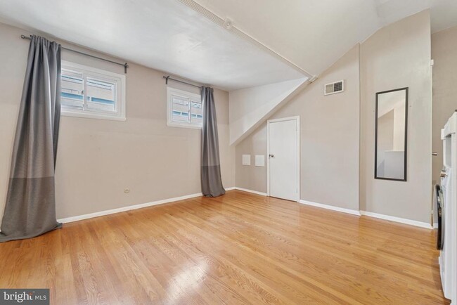 Photo - 1029 Spruce St Unit 304