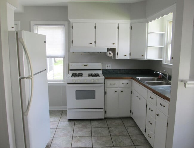 Photo - Quaint Cape Cod in Kalamazoo