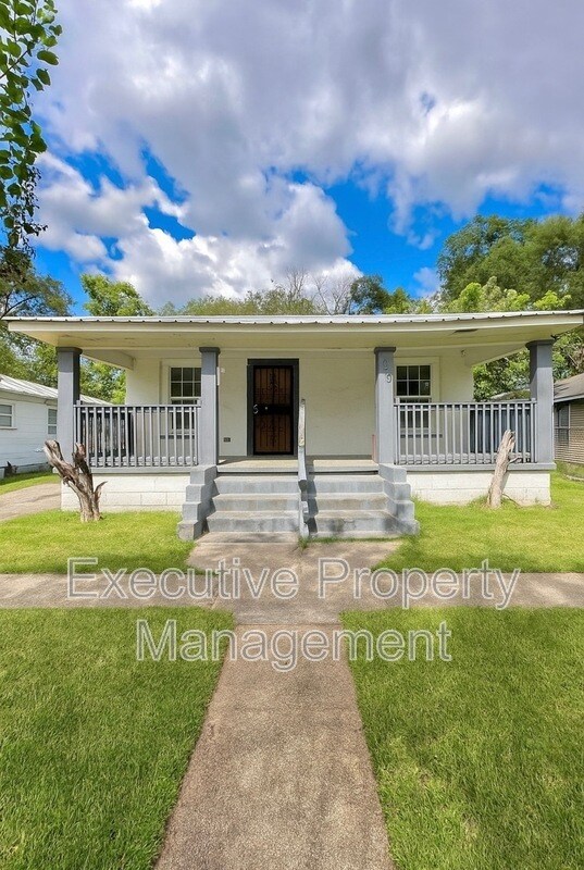 Photo - 2000 10th Pl