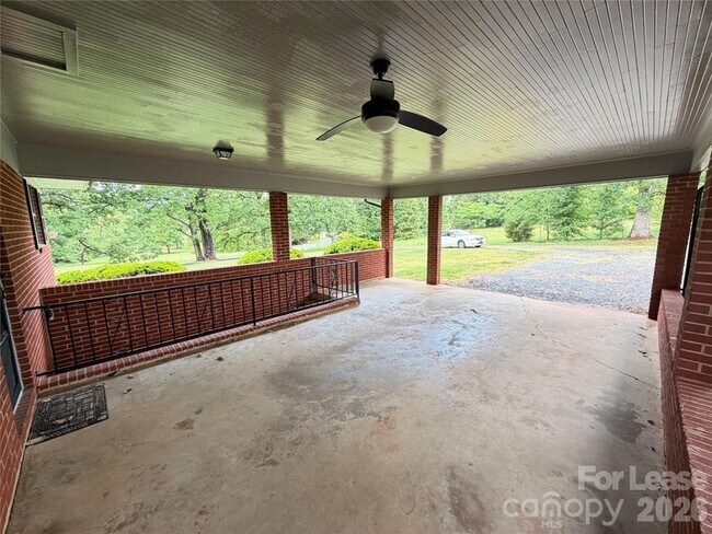 Photo - 2590 Otis Dellinger Rd