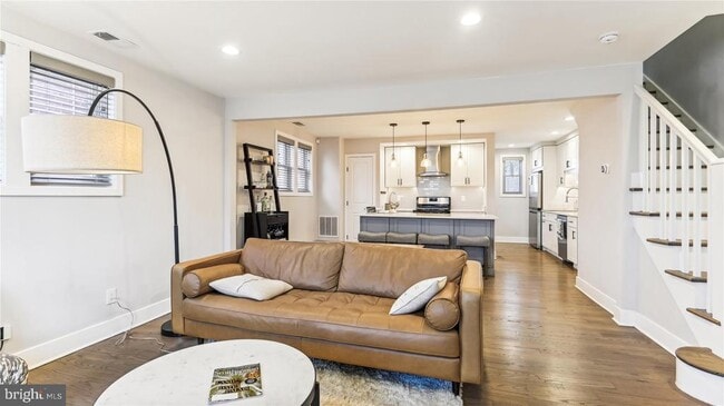 Photo - 50 53rd St SE