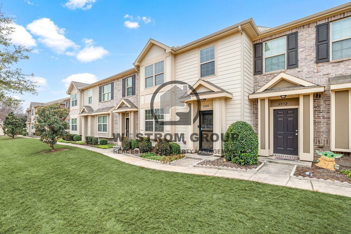 Photo - 6928 Carrington Ln