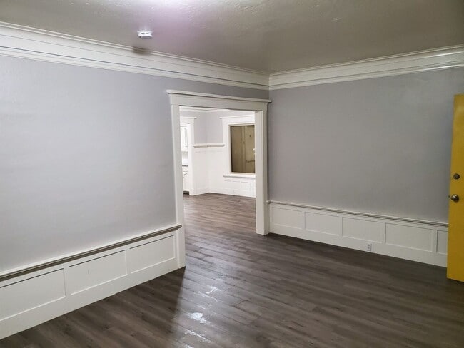 Photo - Beautifully Remodeled 5 Bedroom Home.