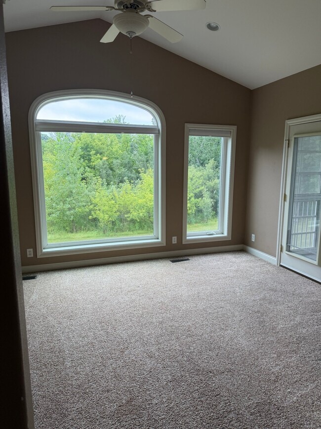 Photo - 4892 Monarch Dr