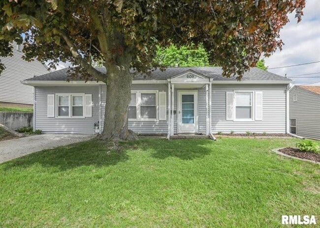 Photo - 609 23rd St House