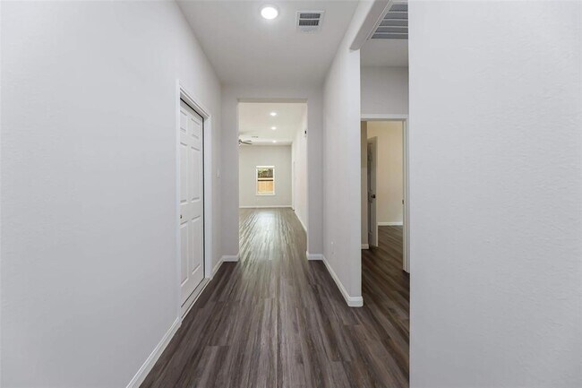 Photo - 101 Country Rd 3552