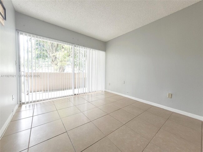 Photo - 400 NE 18th Ave Unit 104