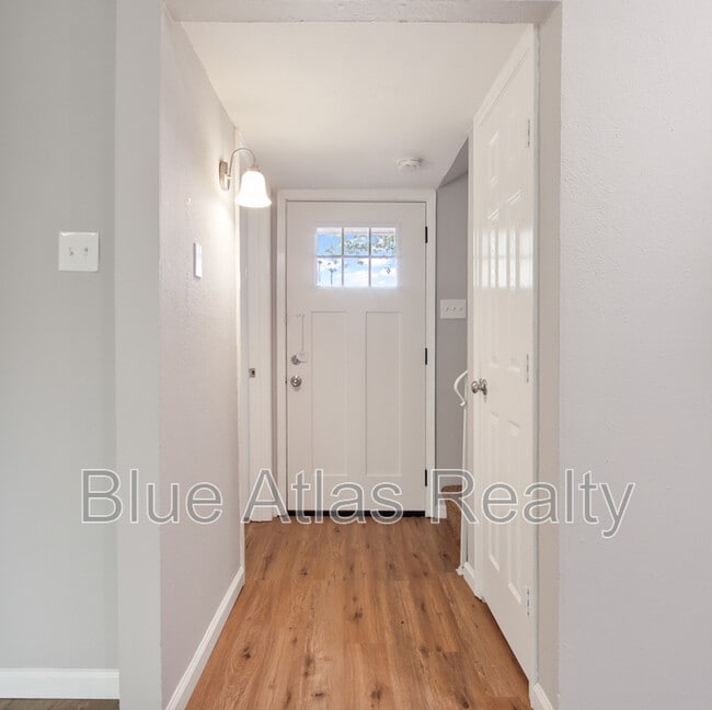 Photo - 412 Arborview Dr