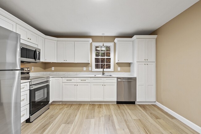 Photo - 72 Patterson Rd