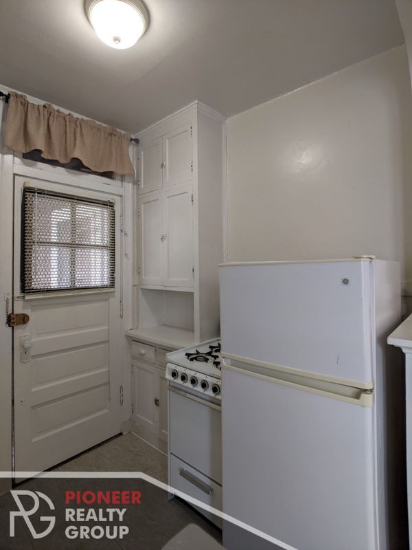 Photo - 3821 N Greenview Ave Unit 2W