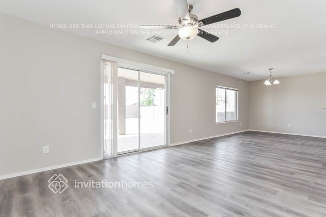 22229 W Devin Dr