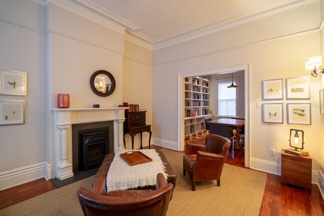 198 Bellwoods Ave