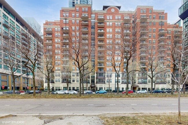 Building Photo - 1250 S Indiana Ave Unit 1001