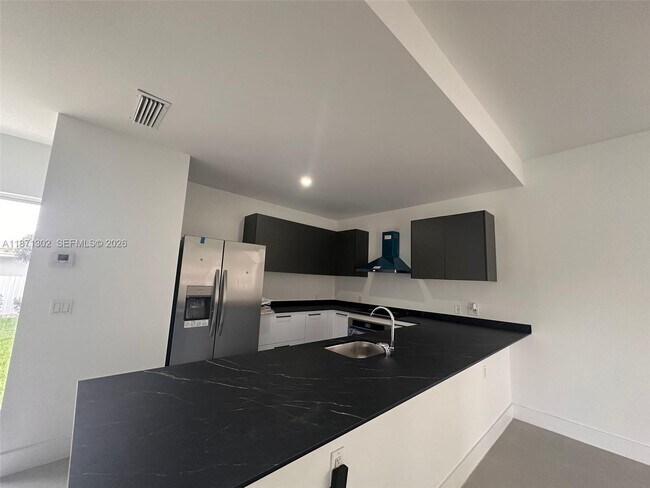 Photo - 538 NW 17th Ave