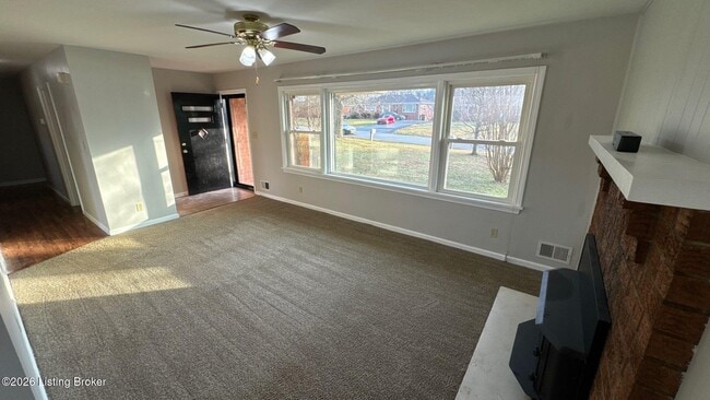 Photo - 6001 Applegate Ln