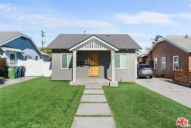 Building Photo - 935 E Fairview Blvd Rental