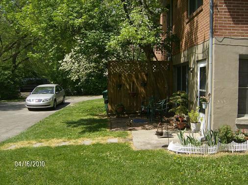 Building Photo - Malabu Drive One bedroom Apartment        ...