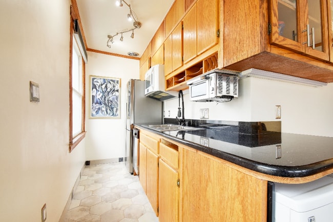 Photo - 2102 Grand Ave Unidad 2