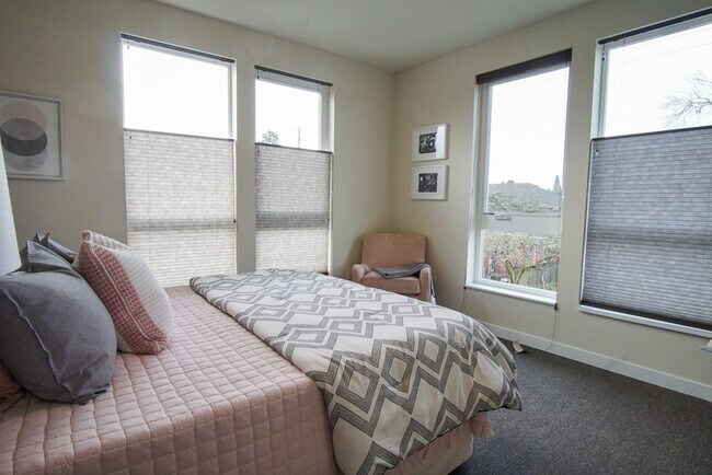 Photo - 5080 NE 33rd Ave Unit 12