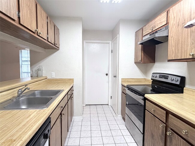 Photo - 1318 Sand Stone Dr