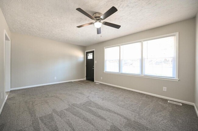 Photo - 847 Durwood Dr