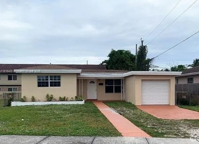 Building Photo - 2401 NW 7th St Rental