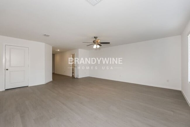 Photo - 224 Bable Run Dr